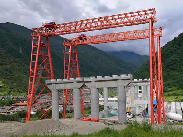 龍門吊主要特征有哪些？